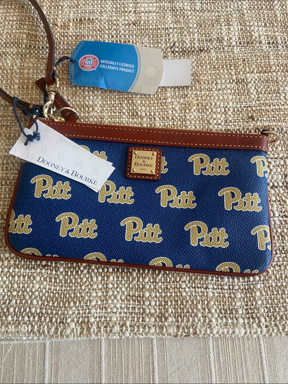 Dooney & Bourke “Pitt” wristlet with strap - NWT